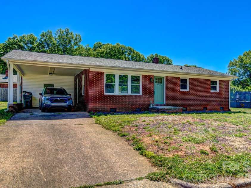 303 Mark Street, Cherryville, NC 28021.  MLS# CAR4382347, YatesRealty ID 22076. 