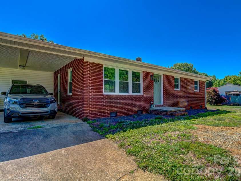 303 Mark Street, Cherryville, NC 28021.  MLS# CAR4382347, YatesRealty ID 22076. 