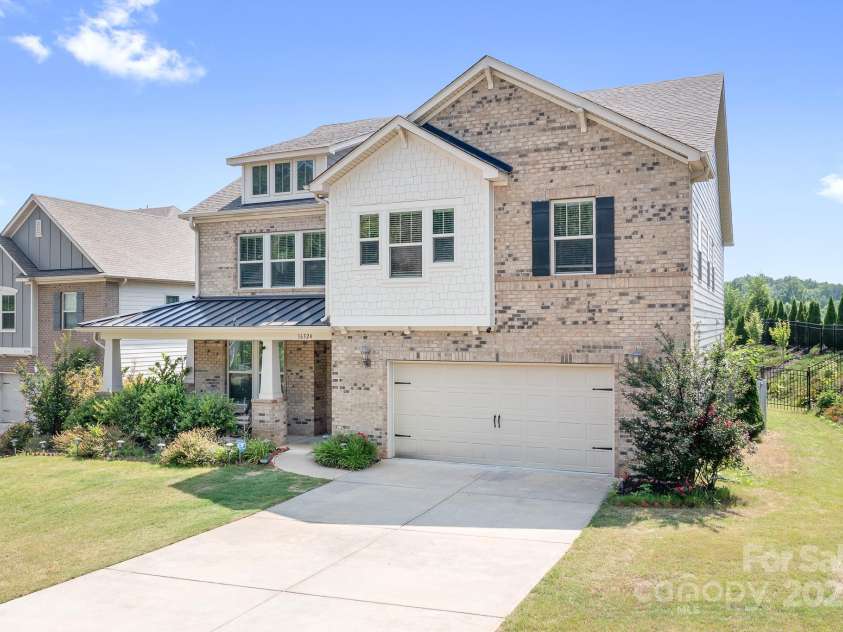 16324 Loch Raven Road, Huntersville, NC 28078.  MLS# CAR4268503, YatesRealty ID 22077. 