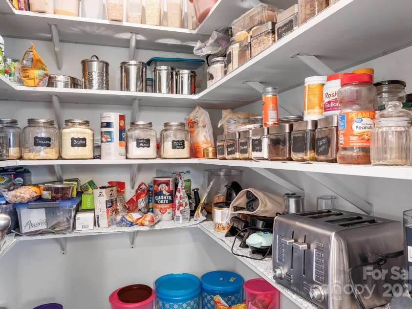 16324 Loch Raven Road, Huntersville, NC 28078.  MLS# CAR4268503, YatesRealty ID 22077. 