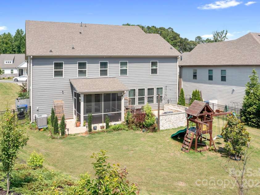 16324 Loch Raven Road, Huntersville, NC 28078.  MLS# CAR4268503, YatesRealty ID 22077. 