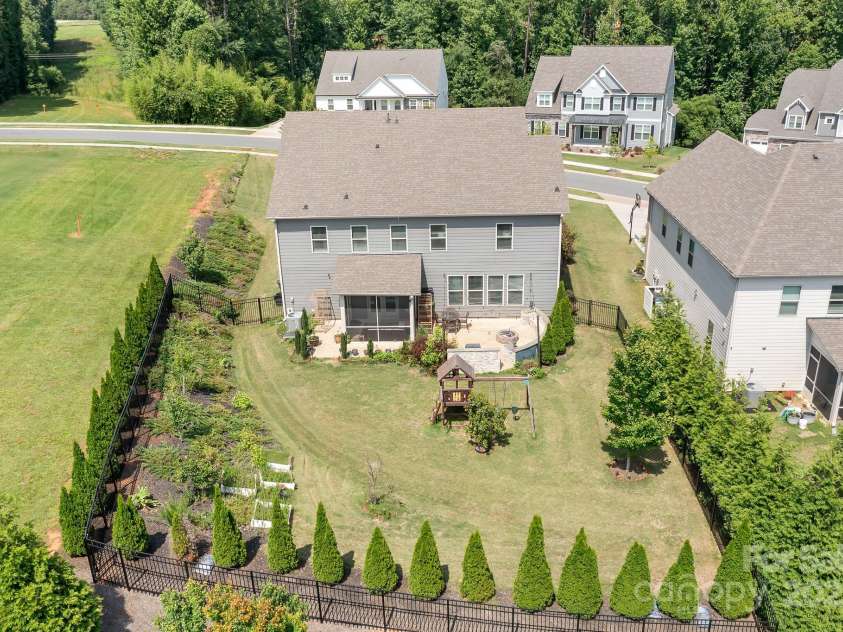 16324 Loch Raven Road, Huntersville, NC 28078.  MLS# CAR4268503, YatesRealty ID 22077. 