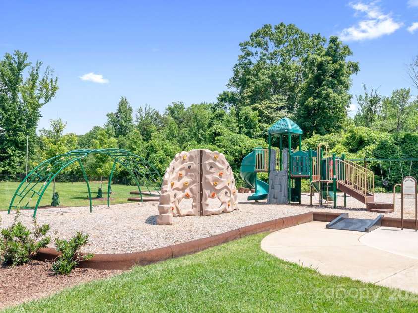 16324 Loch Raven Road, Huntersville, NC 28078.  MLS# CAR4268503, YatesRealty ID 22077. 