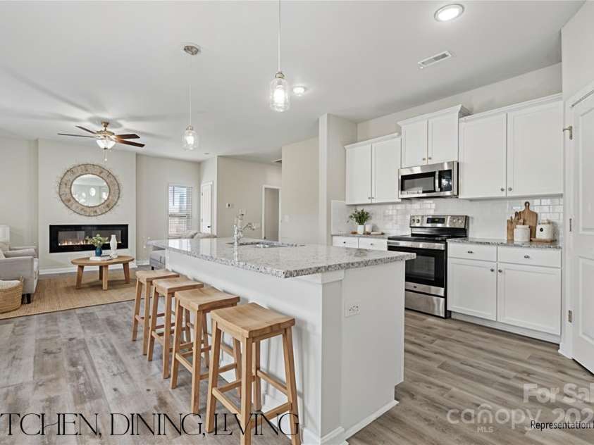 217 Lake George Drive, Shelby, NC 28152.  MLS# CAR4272843, YatesRealty ID 22078. 