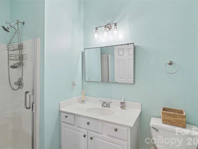 6225 Sid Crane Drive, Charlotte, NC 28216.  MLS# CAR4374536, YatesRealty ID 22078. 