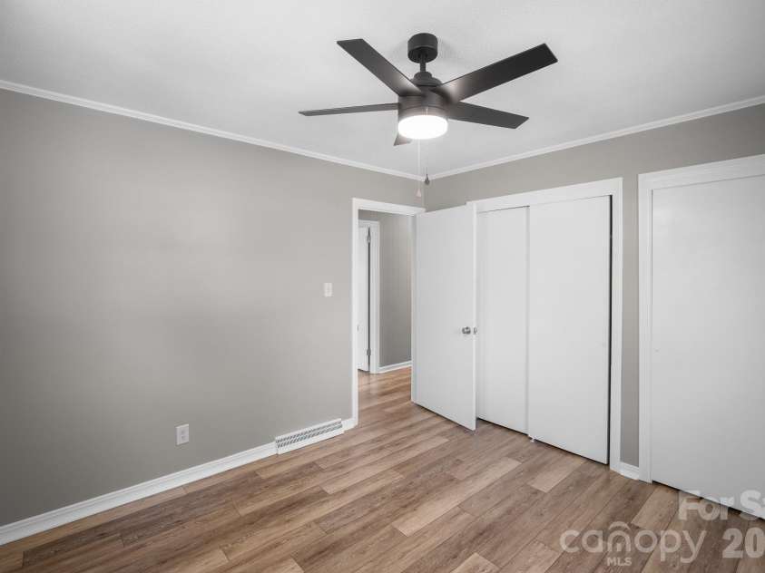 26 Eastside Drive, Lexington, NC 27292.  MLS# CAR4379159, YatesRealty ID 22079. 