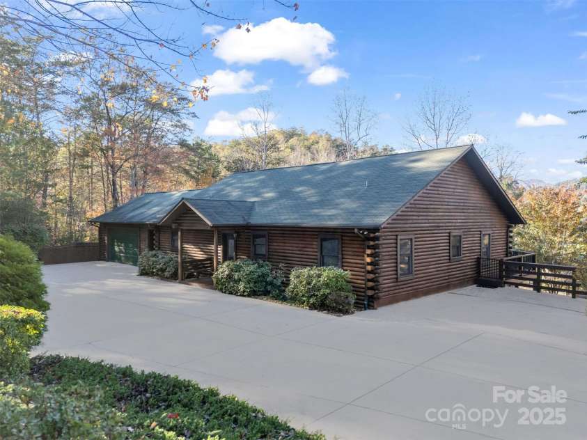 134 Raleigh Drive, Lake Lure, NC 28746.  MLS# CAR4320542, YatesRealty ID 2208. 