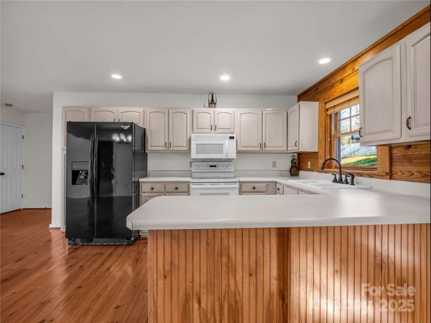 134 Raleigh Drive, Lake Lure, NC 28746.  MLS# CAR4320542, YatesRealty ID 2208. 