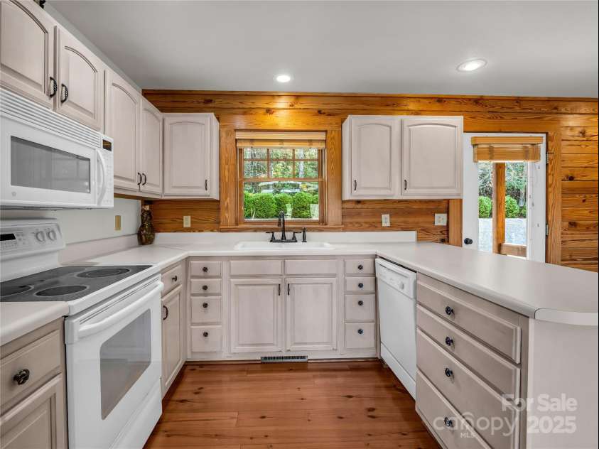134 Raleigh Drive, Lake Lure, NC 28746.  MLS# CAR4320542, YatesRealty ID 2208. 