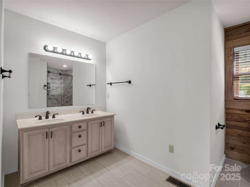 134 Raleigh Drive, Lake Lure, NC 28746.  MLS# CAR4320542, YatesRealty ID 2208. 