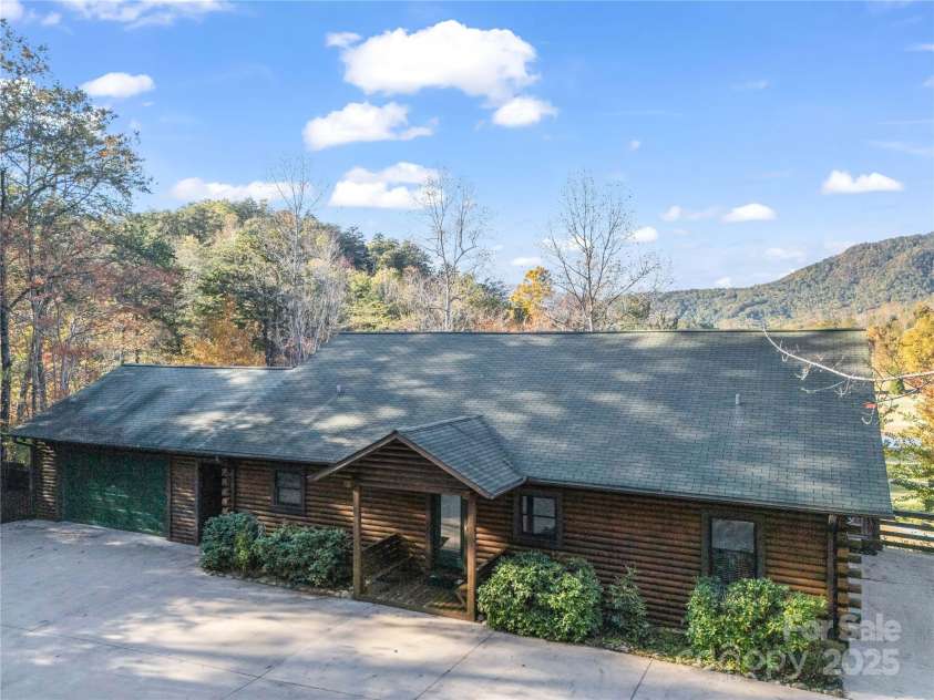 134 Raleigh Drive, Lake Lure, NC 28746.  MLS# CAR4320542, YatesRealty ID 2208. 