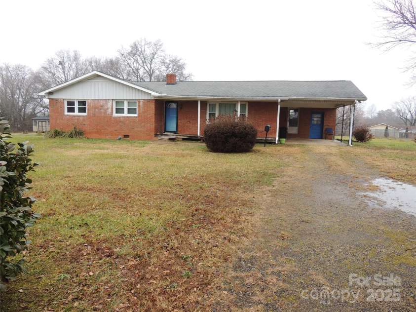 200 Allen Loop Road, Rutherfordton, NC 28139.  MLS# CAR4211065, YatesRealty ID 2208. Driveway View