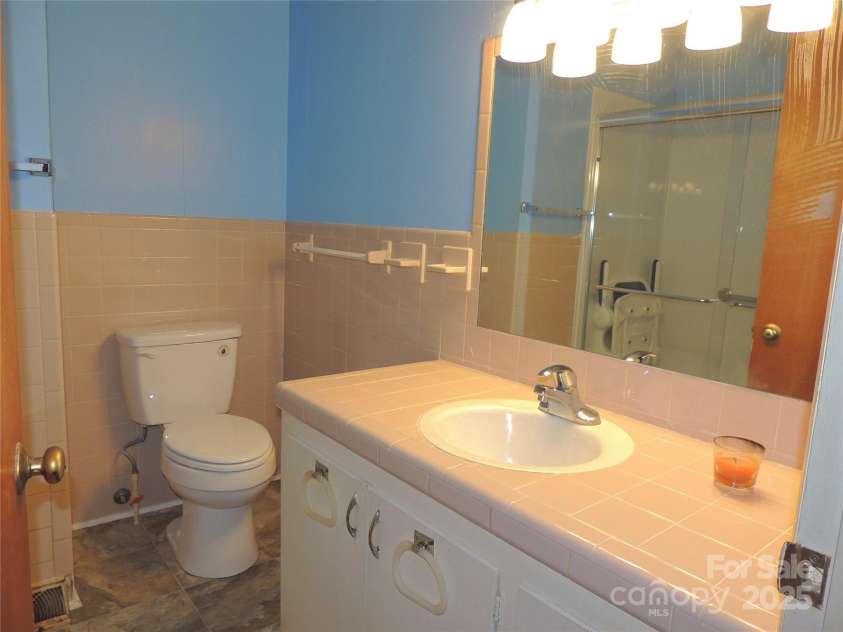 200 Allen Loop Road, Rutherfordton, NC 28139.  MLS# CAR4211065, YatesRealty ID 2208. Full Bath