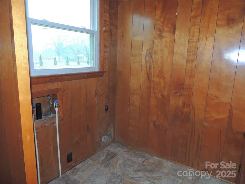 200 Allen Loop Road, Rutherfordton, NC 28139.  MLS# CAR4211065, YatesRealty ID 2208. Laundry
