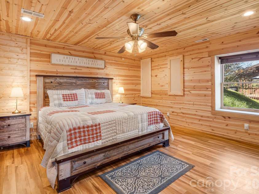 121 Scenic Wolf Drive, Mars Hill, NC 28754.  MLS# CAR4372121, YatesRealty ID 22080. Lower level 2nd primary