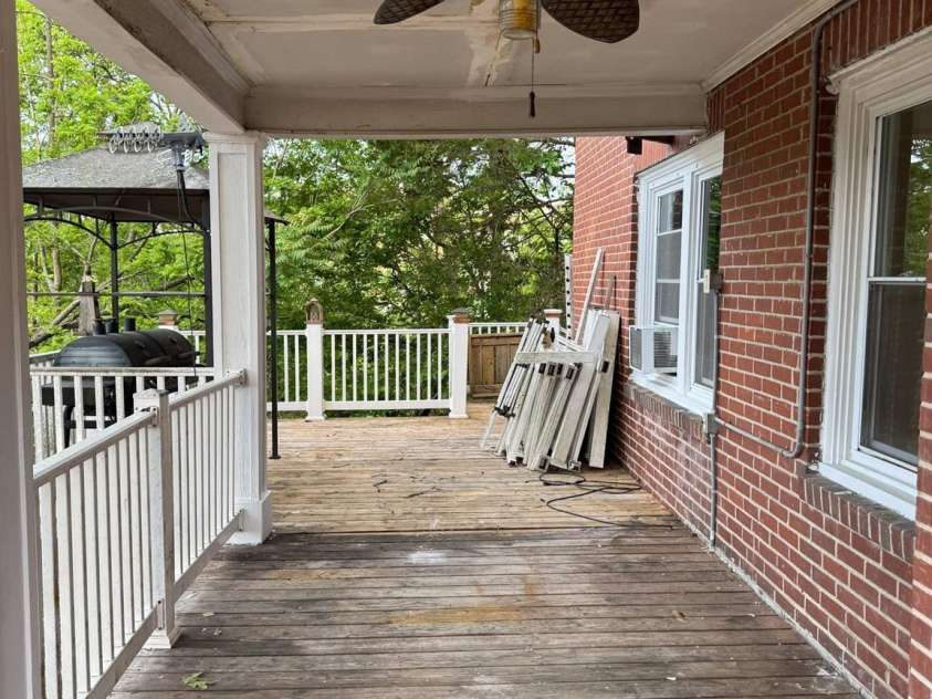 207 Ridge Street, Lenoir, NC 28645.  MLS# CAR4260016, YatesRealty ID 22080. 