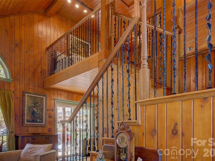 262 Azalea Hills Lane, Spruce Pine, NC 28777.  MLS# CAR4379987, YatesRealty ID 22081. 