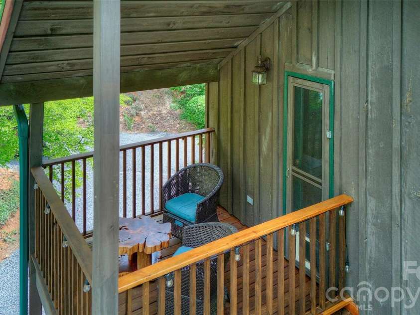 262 Azalea Hills Lane, Spruce Pine, NC 28777.  MLS# CAR4379987, YatesRealty ID 22081. 