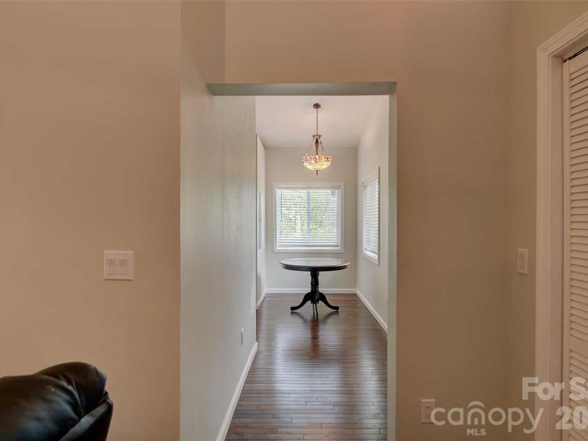 262 Azalea Hills Lane, Spruce Pine, NC 28777.  MLS# CAR4379987, YatesRealty ID 22081. 