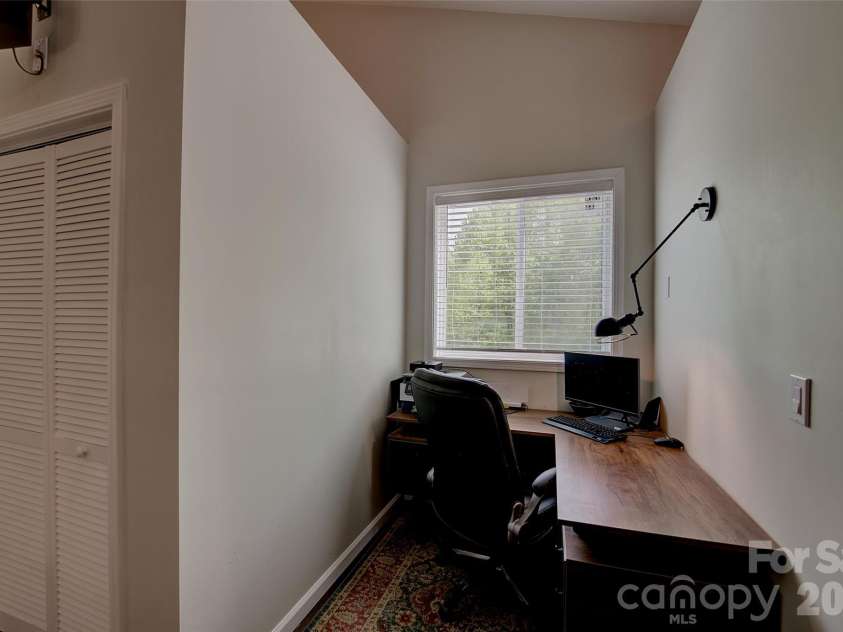 262 Azalea Hills Lane, Spruce Pine, NC 28777.  MLS# CAR4379987, YatesRealty ID 22081. 