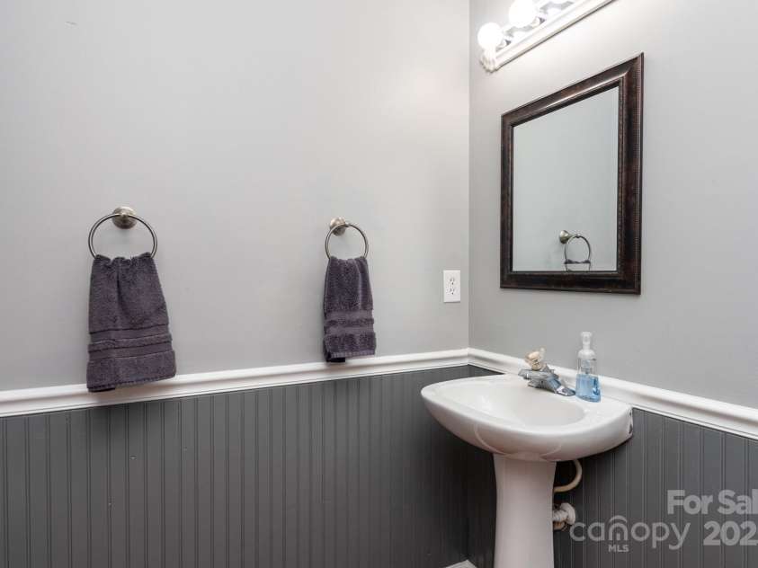 9410 Culcairn Road, Huntersville, NC 28078.  MLS# CAR4274370, YatesRealty ID 22081. 