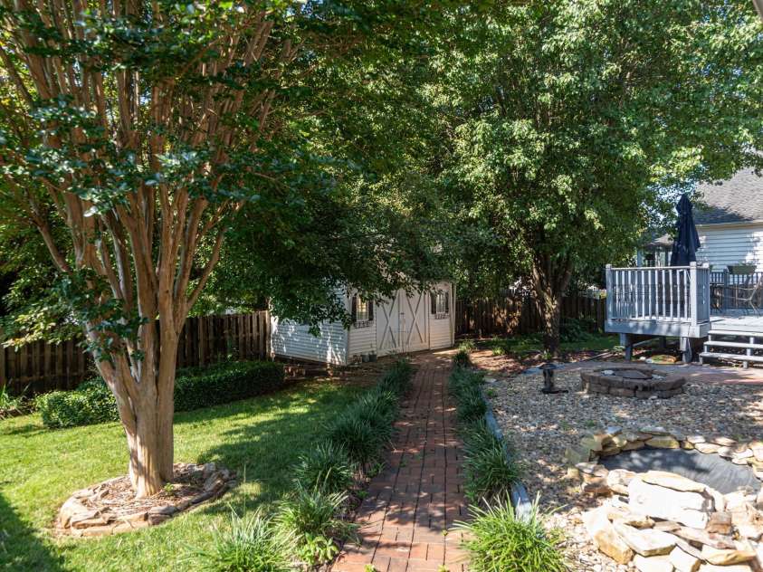 9410 Culcairn Road, Huntersville, NC 28078.  MLS# CAR4274370, YatesRealty ID 22081. 