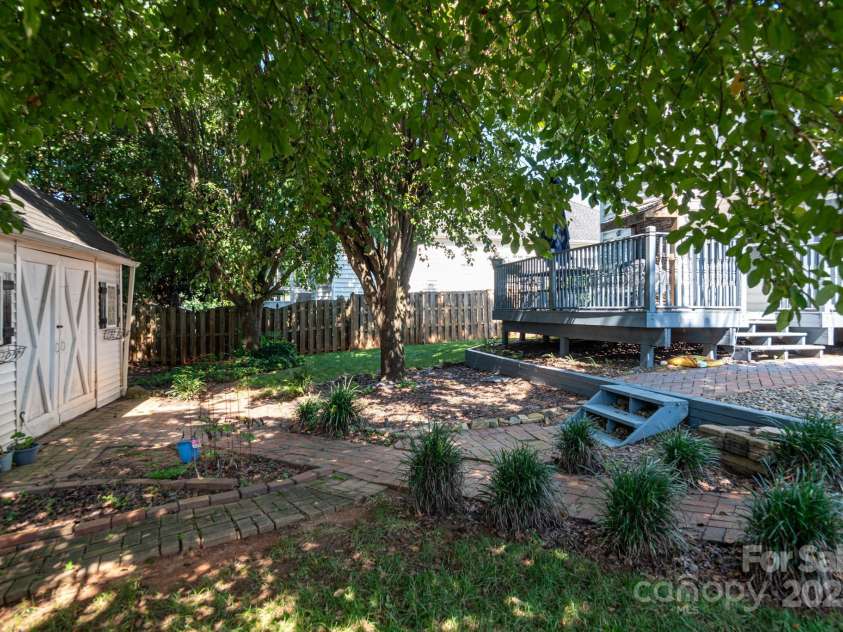 9410 Culcairn Road, Huntersville, NC 28078.  MLS# CAR4274370, YatesRealty ID 22081. 