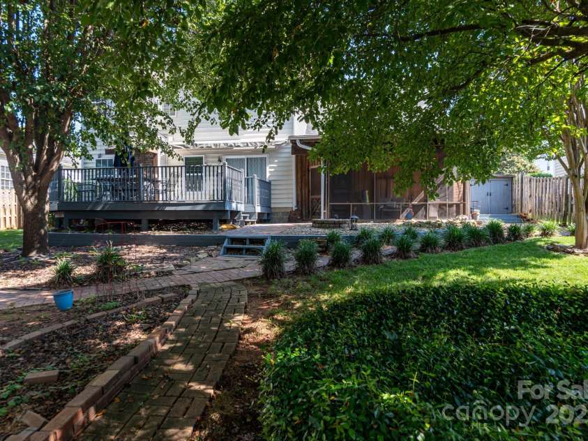 9410 Culcairn Road, Huntersville, NC 28078.  MLS# CAR4274370, YatesRealty ID 22081. 