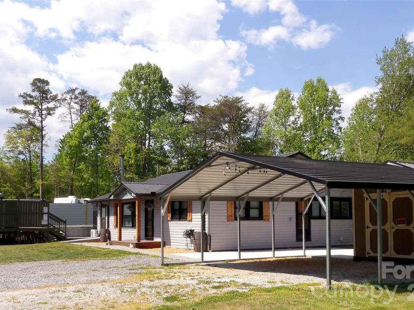 332 Epley Drive, Marion, NC 28752.  MLS# CAR4374725, YatesRealty ID 22082. 