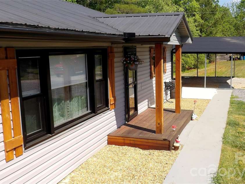 332 Epley Drive, Marion, NC 28752.  MLS# CAR4374725, YatesRealty ID 22082. 