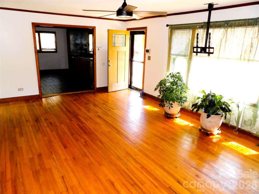 332 Epley Drive, Marion, NC 28752.  MLS# CAR4374725, YatesRealty ID 22082. 