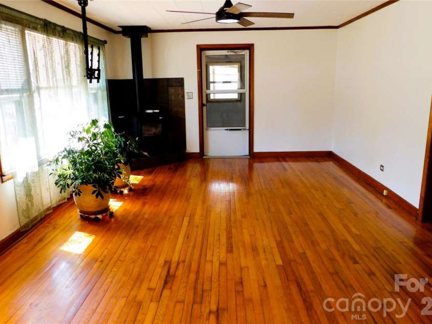 332 Epley Drive, Marion, NC 28752.  MLS# CAR4374725, YatesRealty ID 22082. 