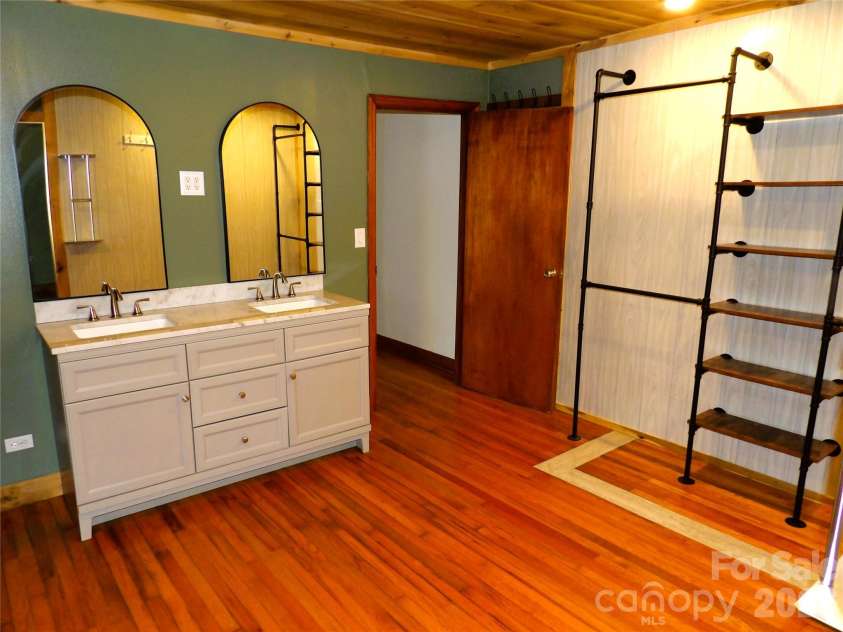 332 Epley Drive, Marion, NC 28752.  MLS# CAR4374725, YatesRealty ID 22082. 