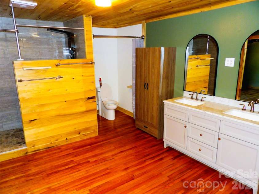 332 Epley Drive, Marion, NC 28752.  MLS# CAR4374725, YatesRealty ID 22082. 