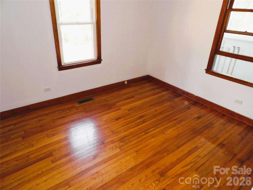 332 Epley Drive, Marion, NC 28752.  MLS# CAR4374725, YatesRealty ID 22082. 