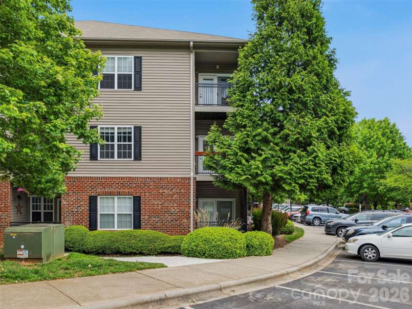 221 Appeldoorn Circle, Asheville, NC 28803.  MLS# CAR4381489, YatesRealty ID 22084. 
