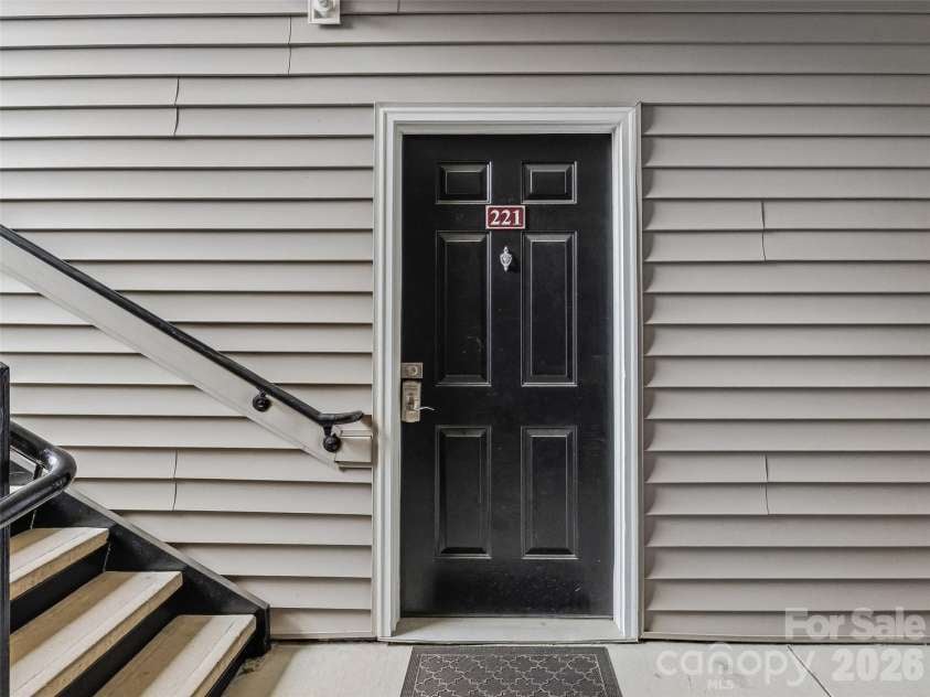 221 Appeldoorn Circle, Asheville, NC 28803.  MLS# CAR4381489, YatesRealty ID 22084. 