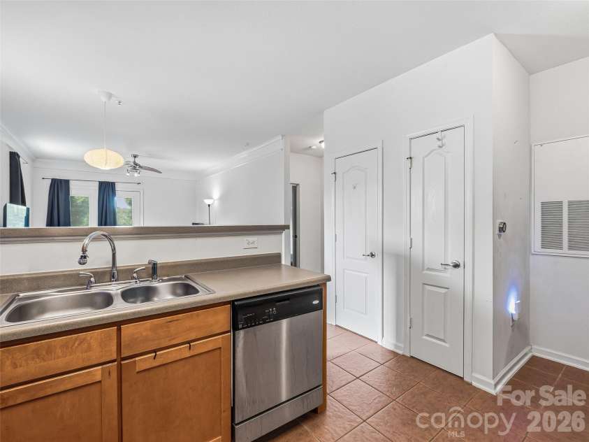 221 Appeldoorn Circle, Asheville, NC 28803.  MLS# CAR4381489, YatesRealty ID 22084. 