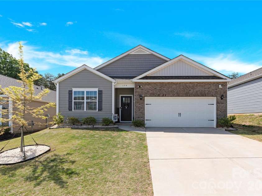 154 Old Home Road, Statesville, NC 28677.  MLS# CAR4377362, YatesRealty ID 22085. 