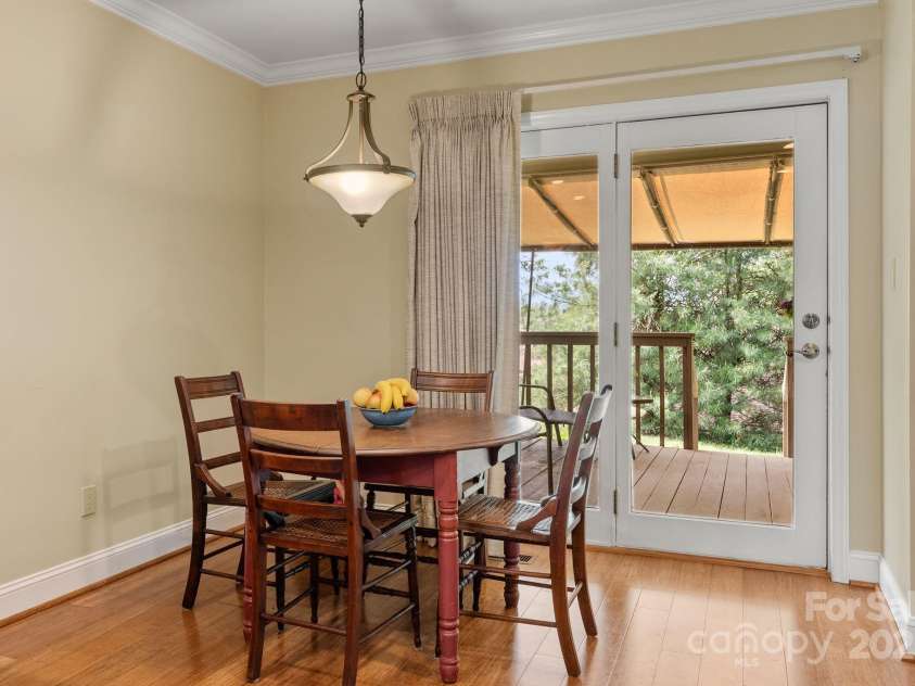 120 Cloverleaf Lane, Asheville, NC 28803.  MLS# CAR4252931, YatesRealty ID 22086. 