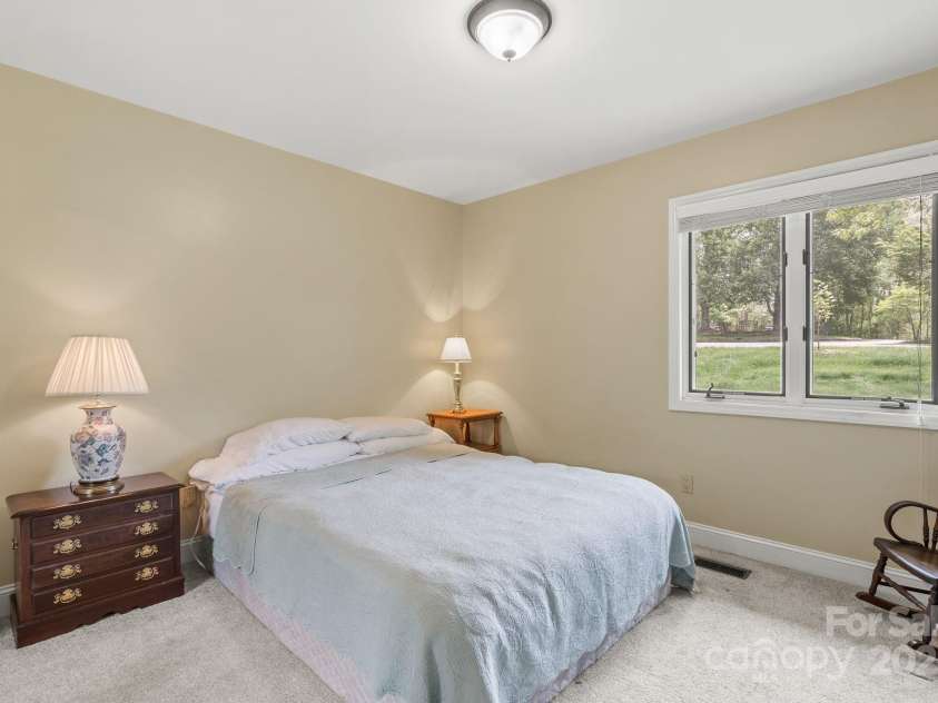 120 Cloverleaf Lane, Asheville, NC 28803.  MLS# CAR4252931, YatesRealty ID 22086. 