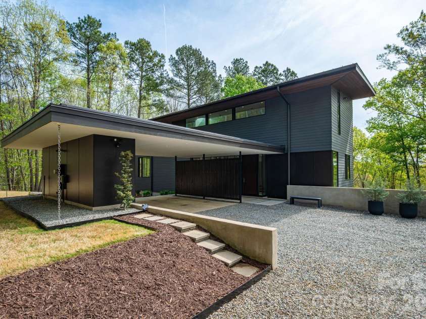 123 Honeydew Circle, Troutman, NC 28166.  MLS# CAR4372169, YatesRealty ID 22086. 
