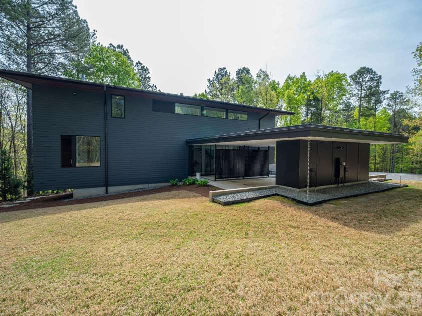 123 Honeydew Circle, Troutman, NC 28166.  MLS# CAR4372169, YatesRealty ID 22086. 