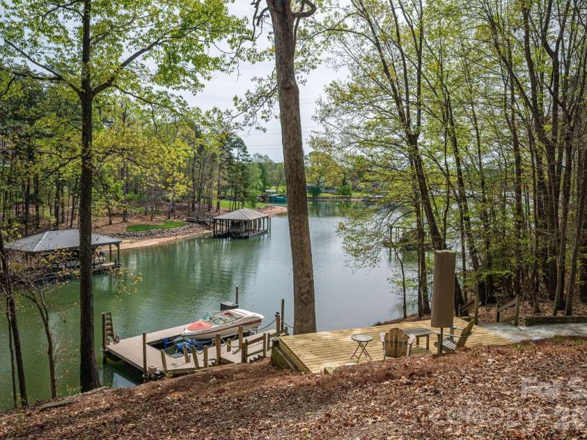 123 Honeydew Circle, Troutman, NC 28166.  MLS# CAR4372169, YatesRealty ID 22086. 