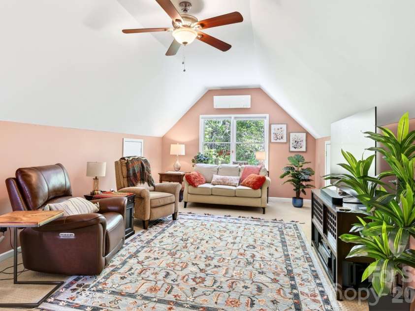 29 Blueberry Lane, Fairview, NC 28730.  MLS# CAR4374304, YatesRealty ID 22087. 