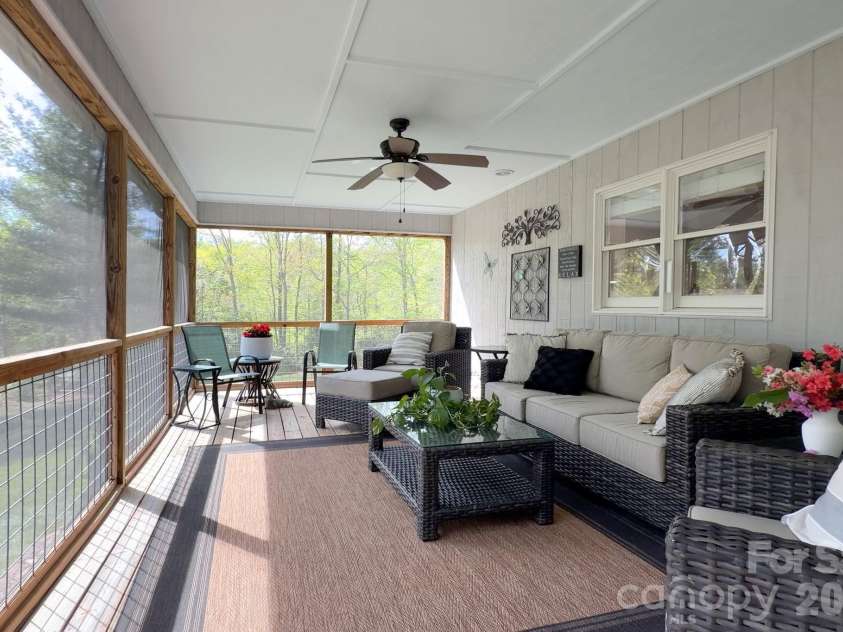 29 Blueberry Lane, Fairview, NC 28730.  MLS# CAR4374304, YatesRealty ID 22087. 