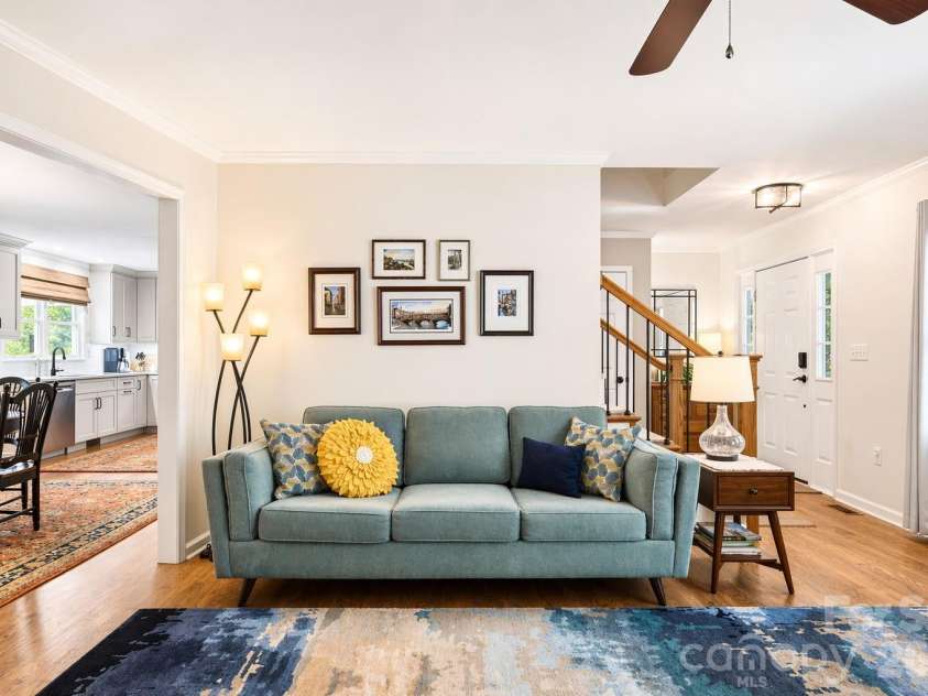 29 Blueberry Lane, Fairview, NC 28730.  MLS# CAR4374304, YatesRealty ID 22087. Contemporary floor plan with neutral color scheme