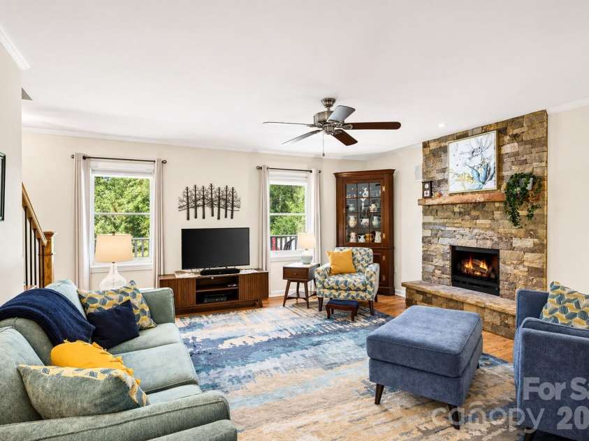 29 Blueberry Lane, Fairview, NC 28730.  MLS# CAR4374304, YatesRealty ID 22087. Light-filled living room