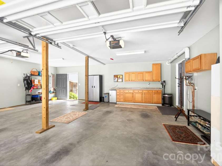 29 Blueberry Lane, Fairview, NC 28730.  MLS# CAR4374304, YatesRealty ID 22087. Spacious and clean two car garage