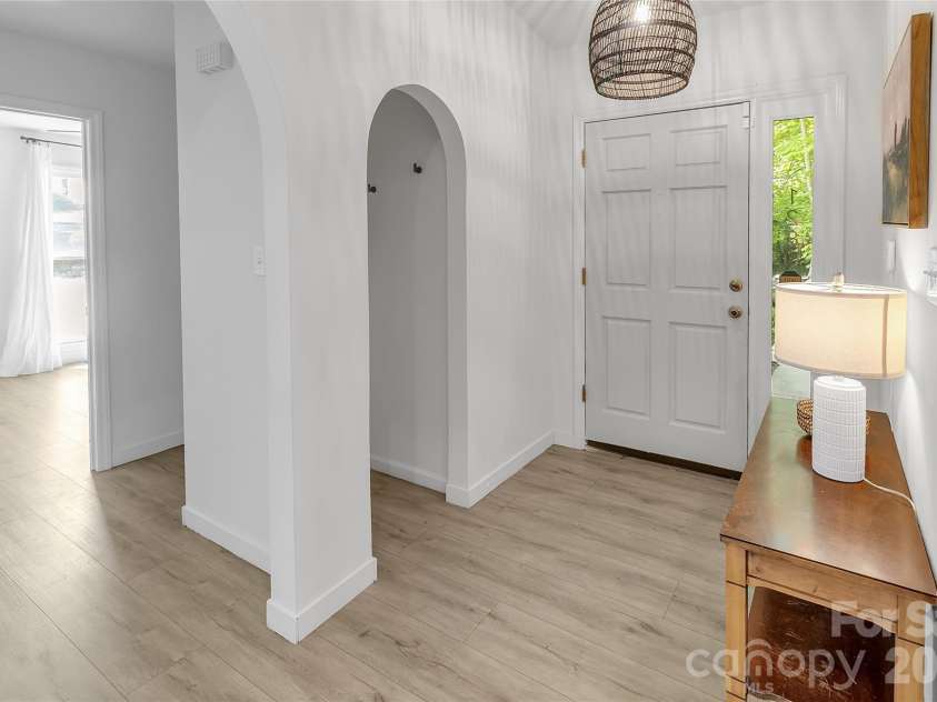 128 Spencer Woods Drive, Dallas, NC 28034.  MLS# CAR4376736, YatesRealty ID 22088. 